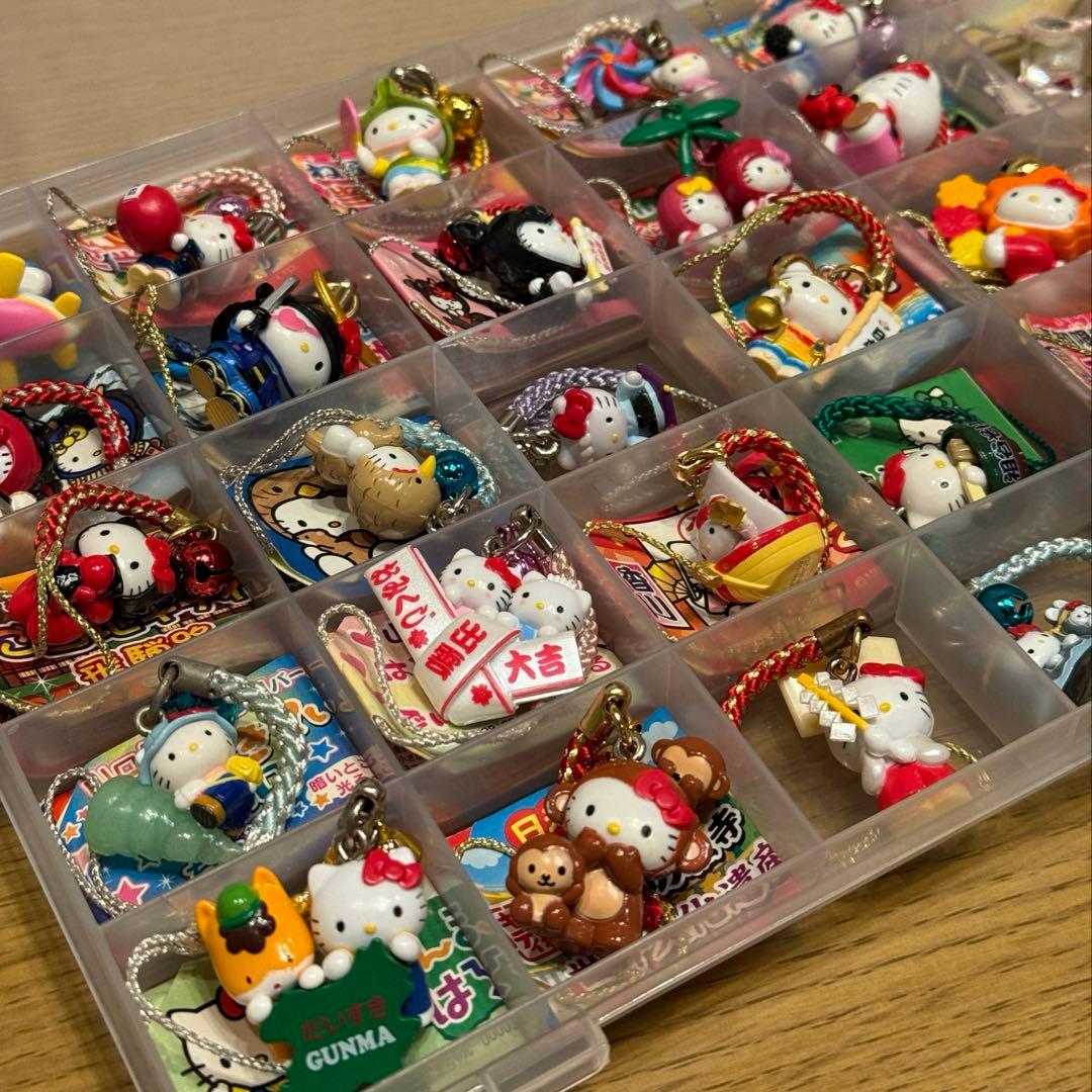 ハローキティ ご当地ストラップ 29点セット