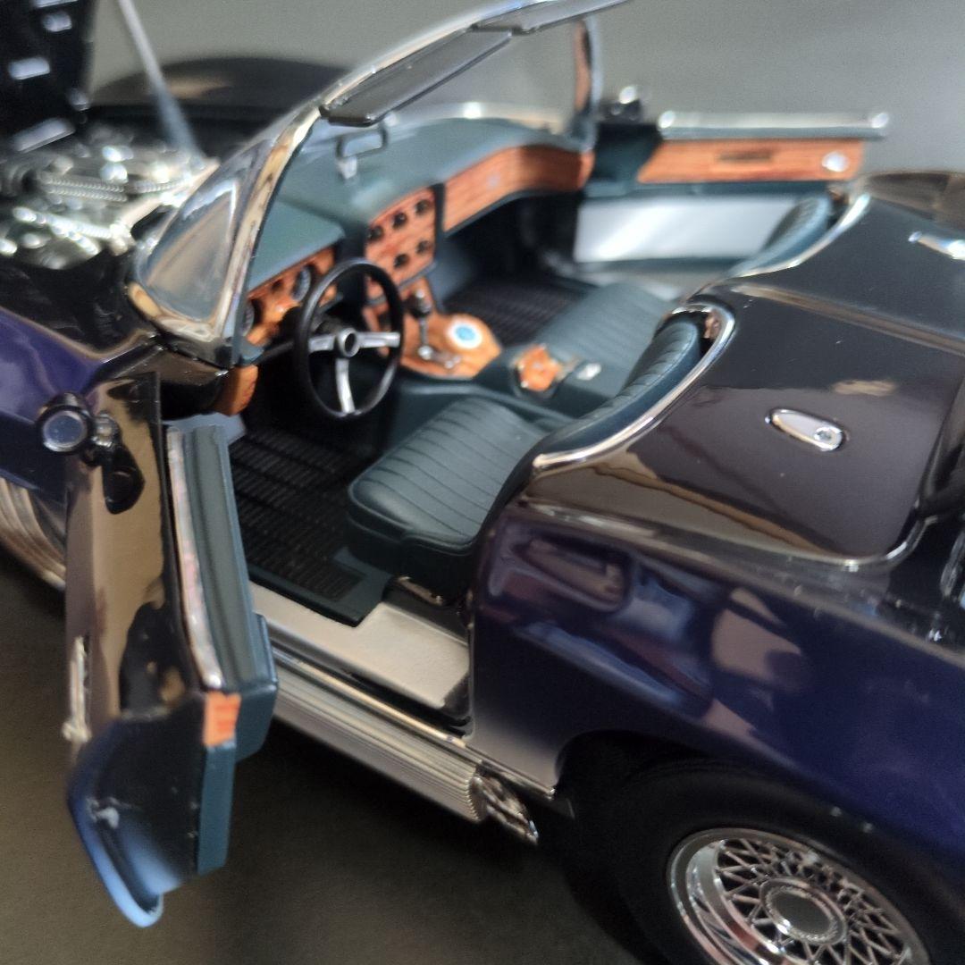 UTモデル　シボレー·コルベット　マコシャーク