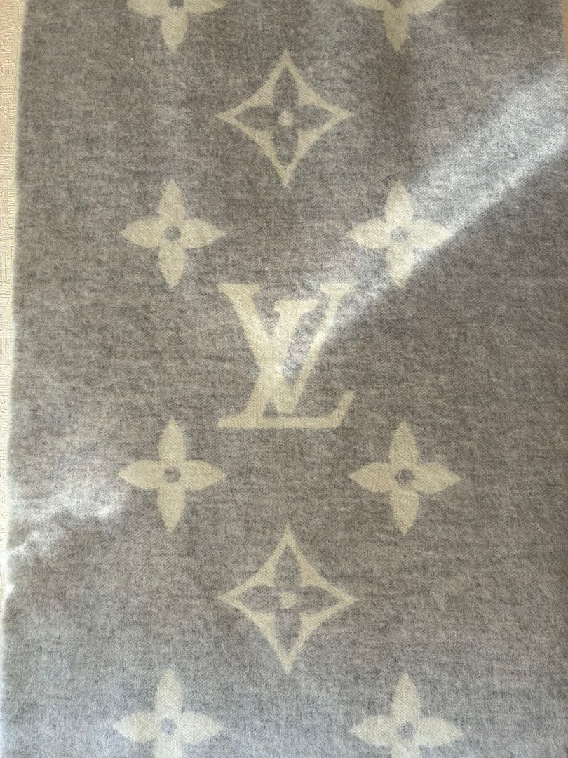 RT 64619 様 専用 LOUIS VUITTON マフラー LOUIS VUITTON グラフィック