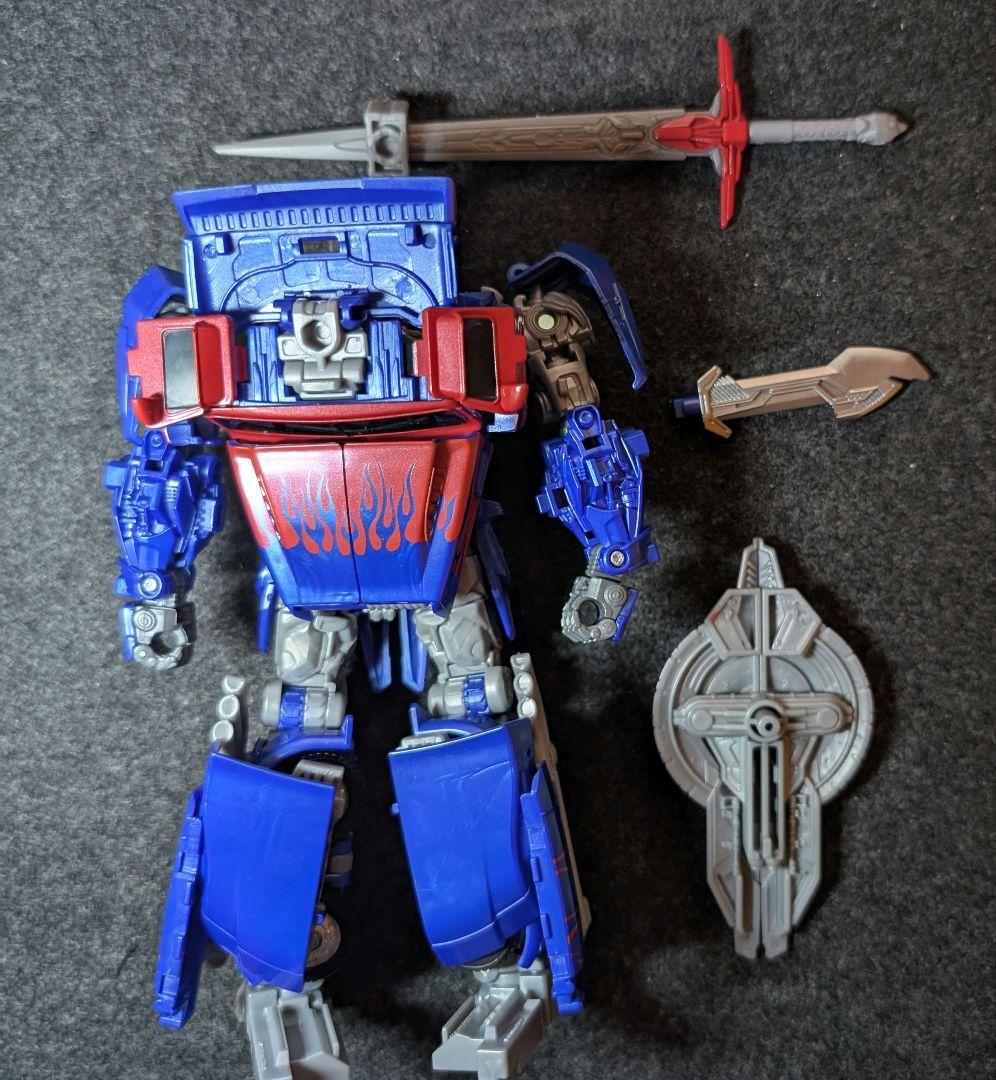 トランスフォーマー スタジオシリーズ オプティマスプライム クロスヘアー