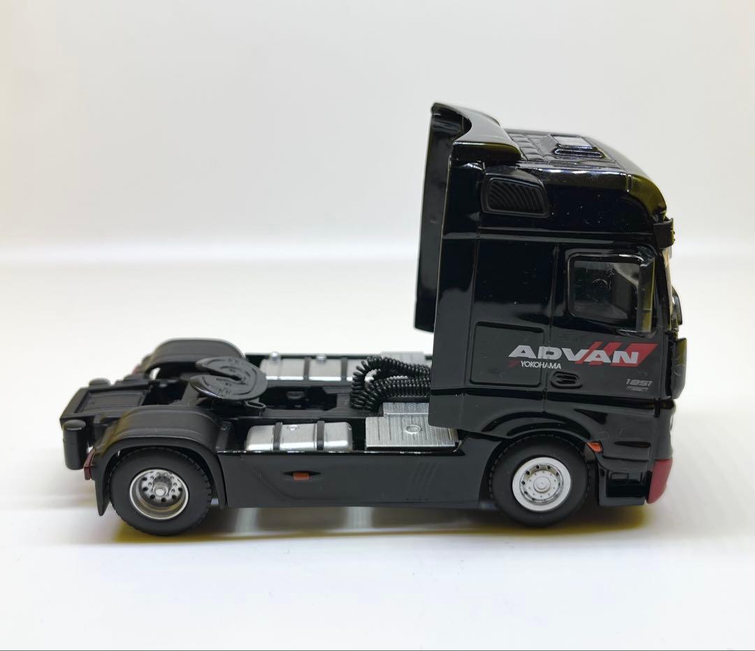 MINIGT 1/64 メルセデス アクターズ レーシングトランスポーター