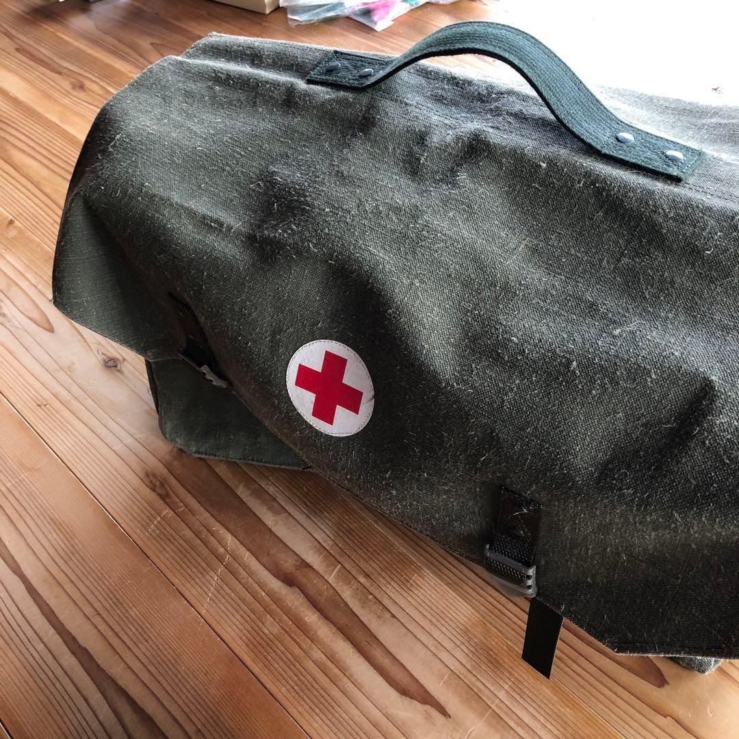 ミリタリー バッグ 赤十字マーク付き