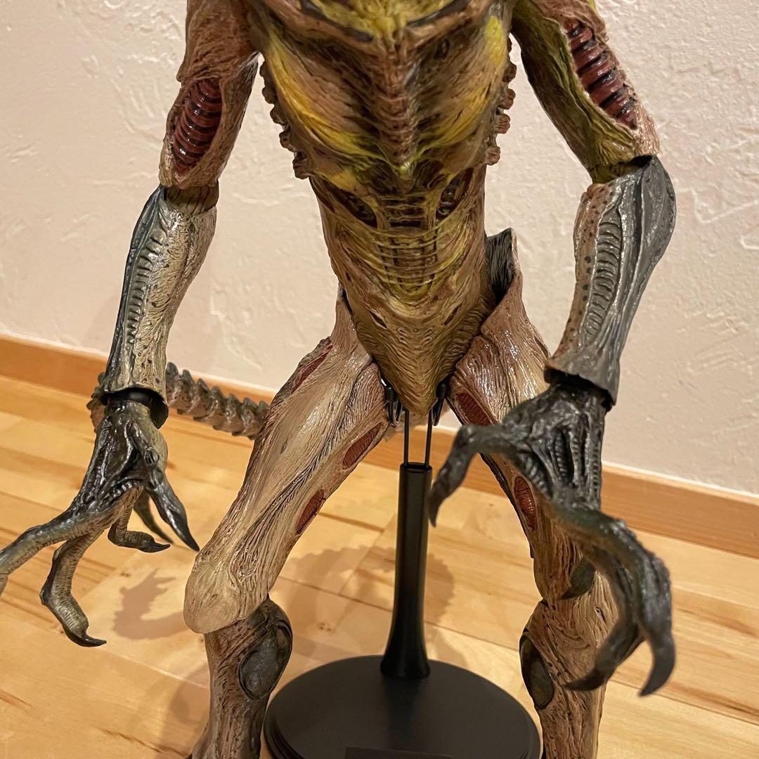 超希少‼️プレデリアン 1/6 ダメージ版 ホットトイズ ムービーマスターピース