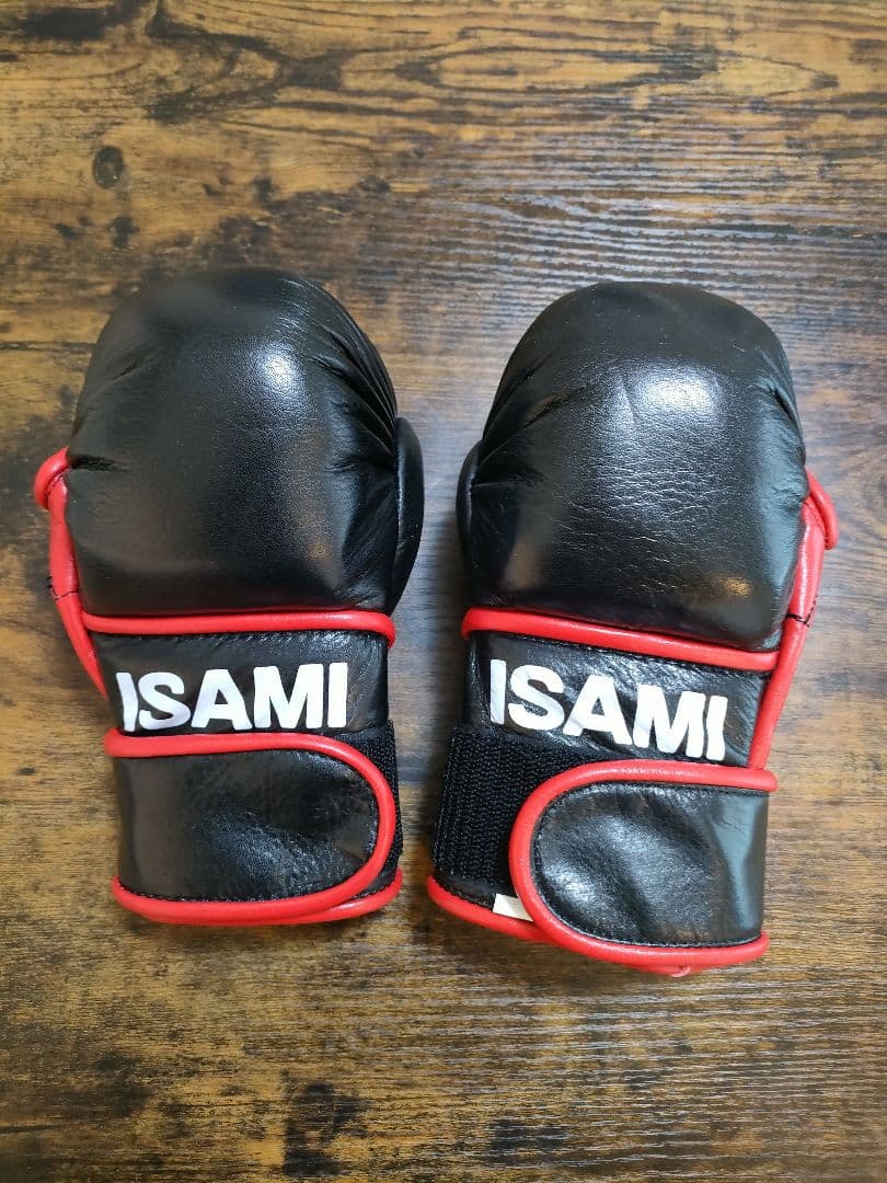 ISAMIボクシンググローブ reversal rvddw黒/白 ISAMIボクシング