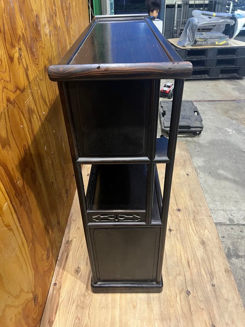 13）船橋より出品 唐木家具 紫檀 茶箪笥 飾り棚 中国骨董 唐草透彫り