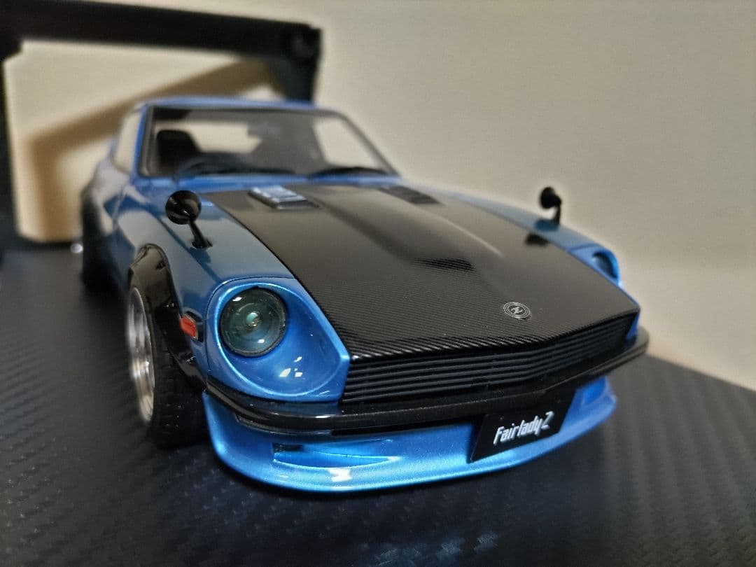 PYOMARO　イグニッションモデル　1/18 FairladyZ