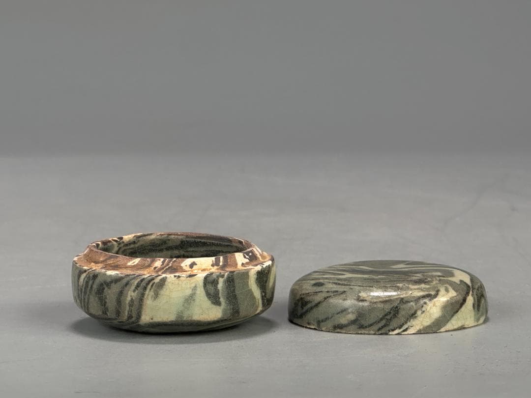 朝鮮古美術 15～16世紀 李朝時代 粉青沙器 練上 絞