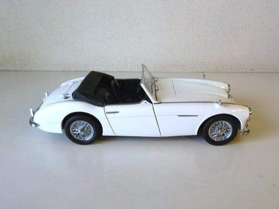 特価 AUTOart (1/18) オースチン ヒーレー 3000 MKⅡ