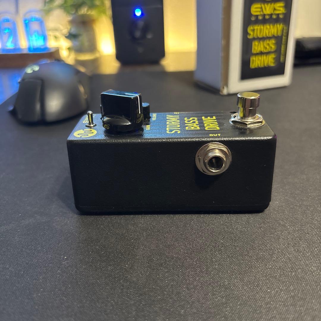 E.W.S. STORMY BASS DRIVE ベースエフェクター