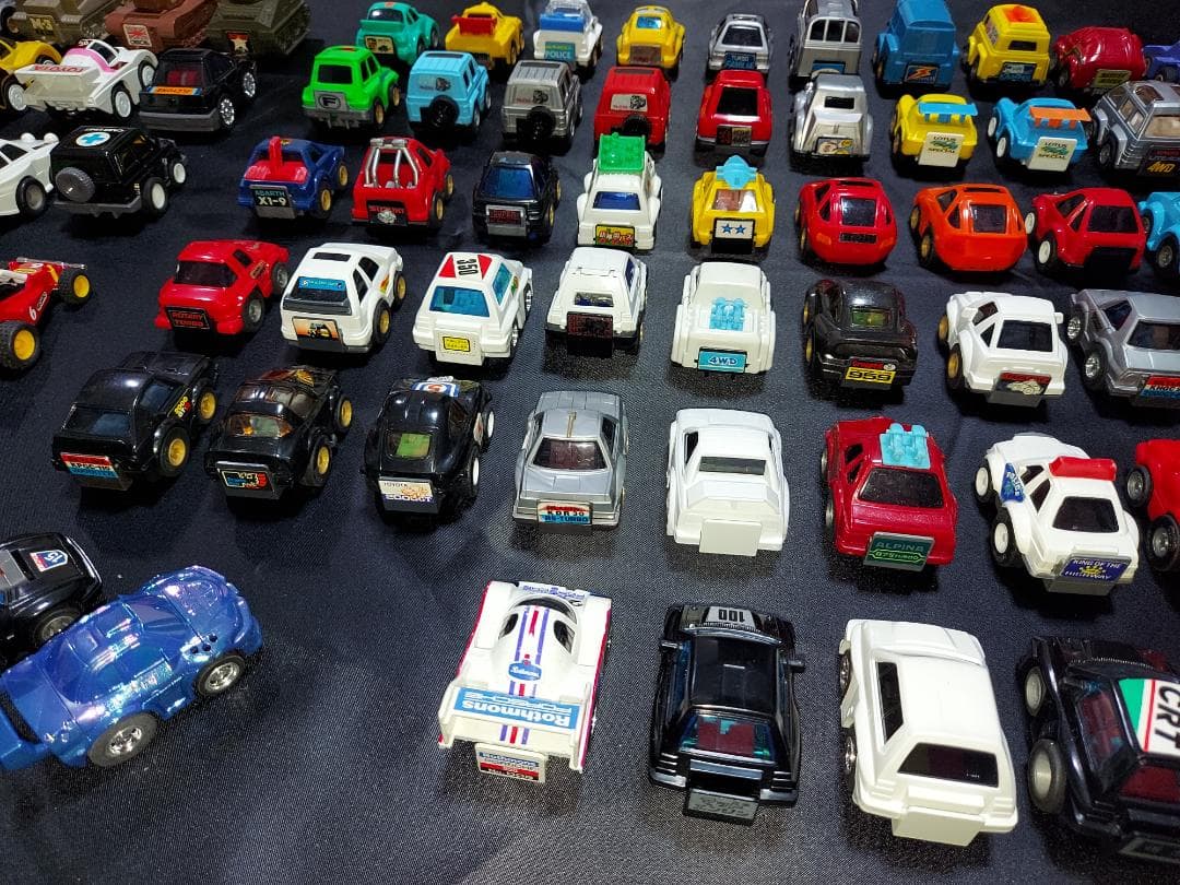 ◆　大幅値下げ！　極美品揃い　昭和の８７台含むレアなチョロQ１００台以上　◆