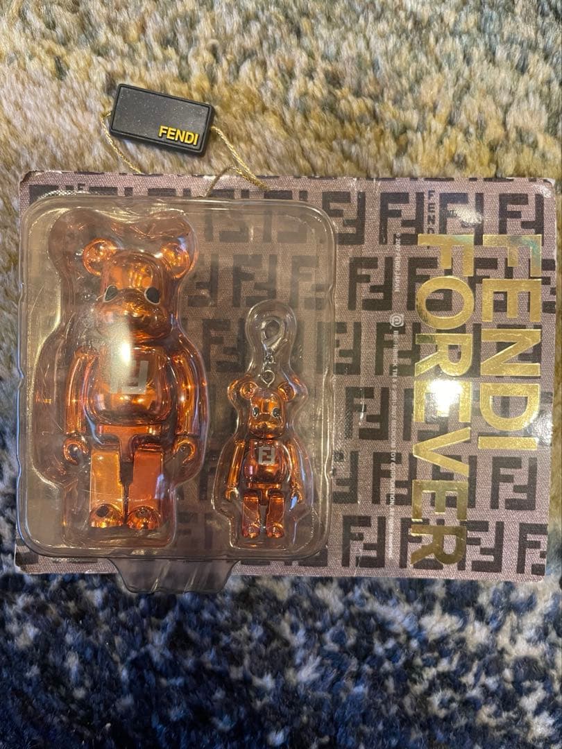 希少！！【非売品】FENDI BE@RBRICK ベアブリック2体セット 希少！！【非売品】FENDI BE@RBRICK ベアブリック2体セット FENDI ベア