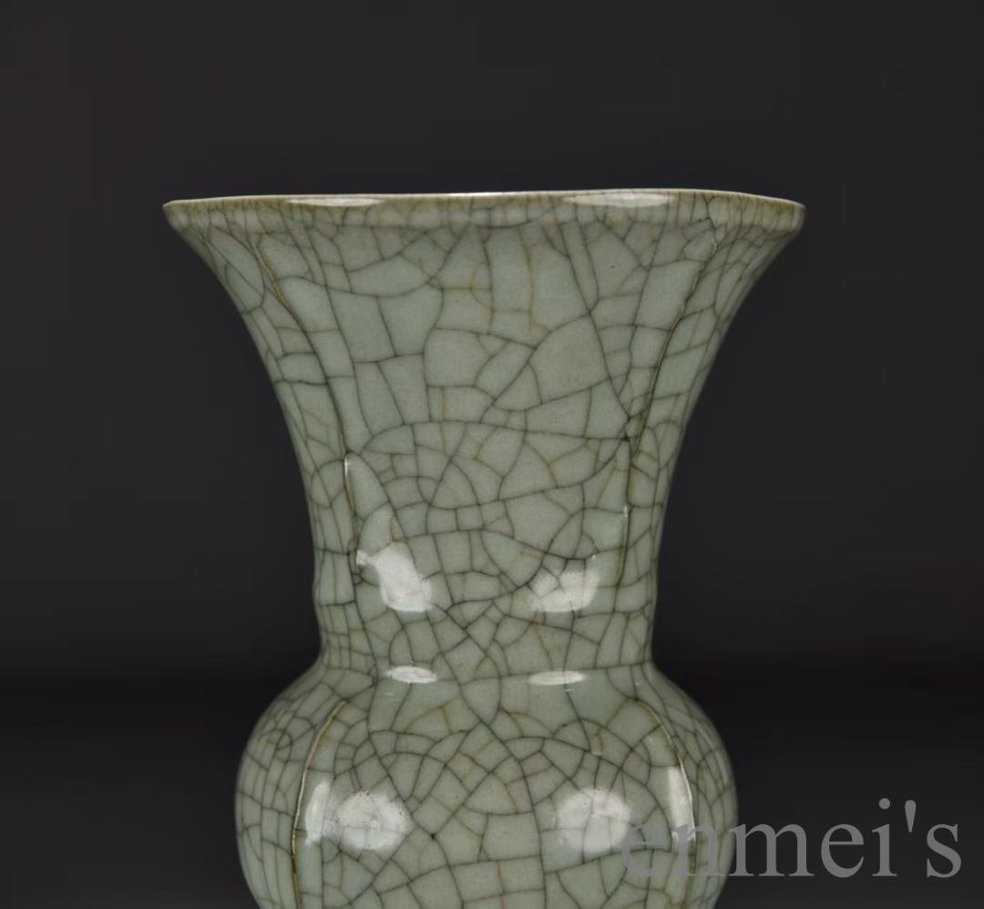 中国古美術・宋官窯・出戟花觚・青磁・唐物・壺・骨董品・