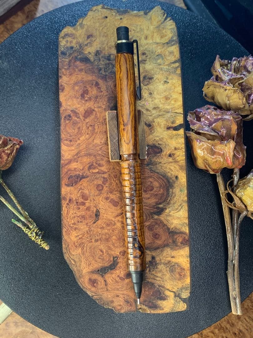 Tomotanオレンズネロ0.5mm、デザートアイアンウッド