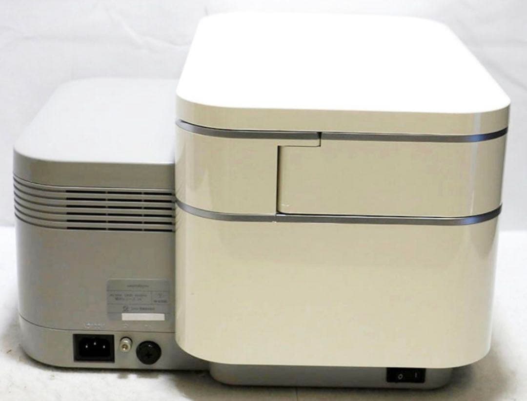 サキナ saguna 美顔器 LEDミラー付き 約40万した美顔器がなんと