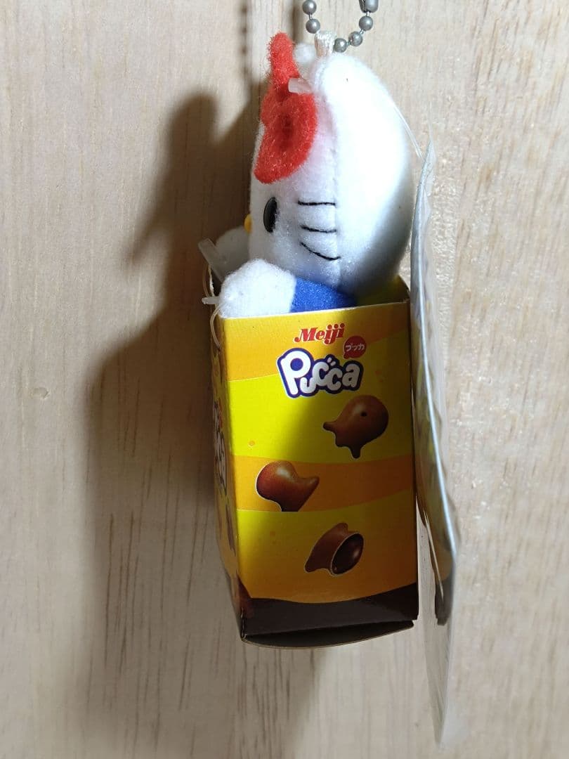 超激レア☆ハローキティ+明治製菓　プッカ　ケース付マスコット　2003年