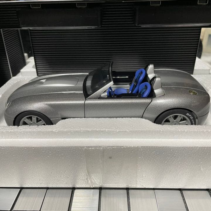 未展示品　オートアート 1/18 フォード シェルビー コブラ コンセプト