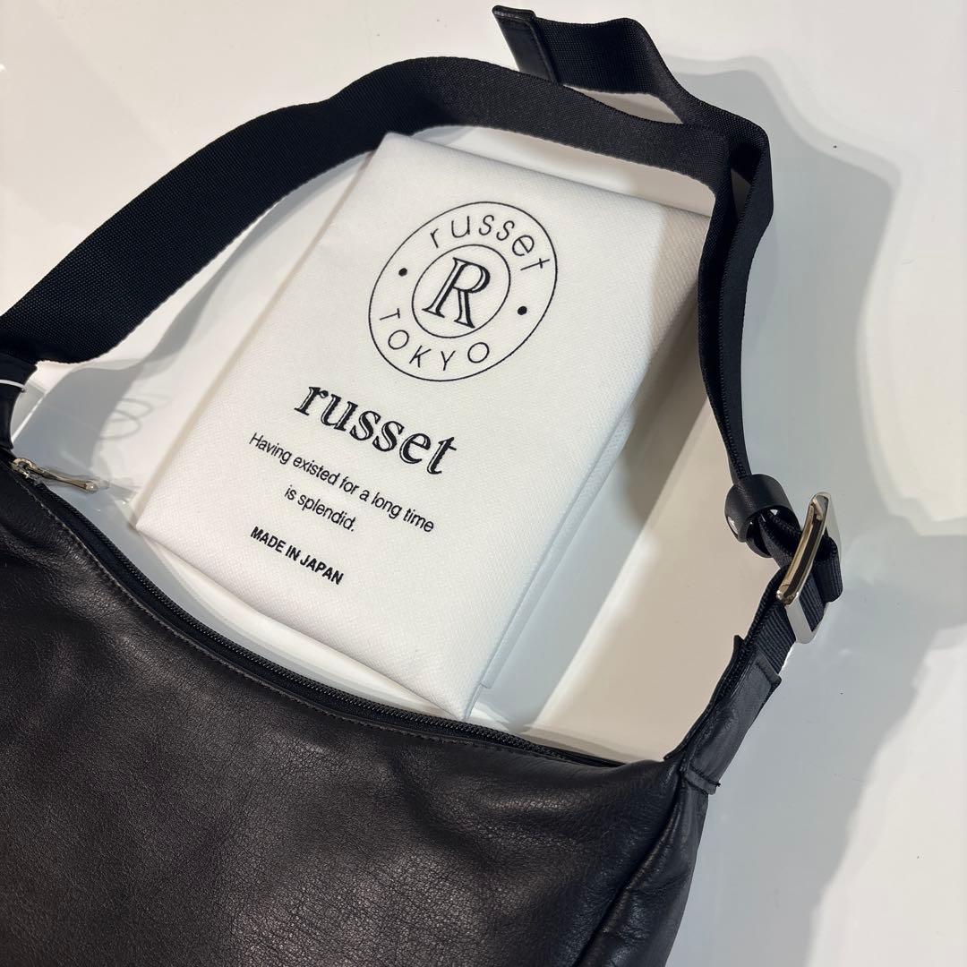 新品ラシット 今期ソフトレザーラウンドショルダーバッグ　金具シルバー