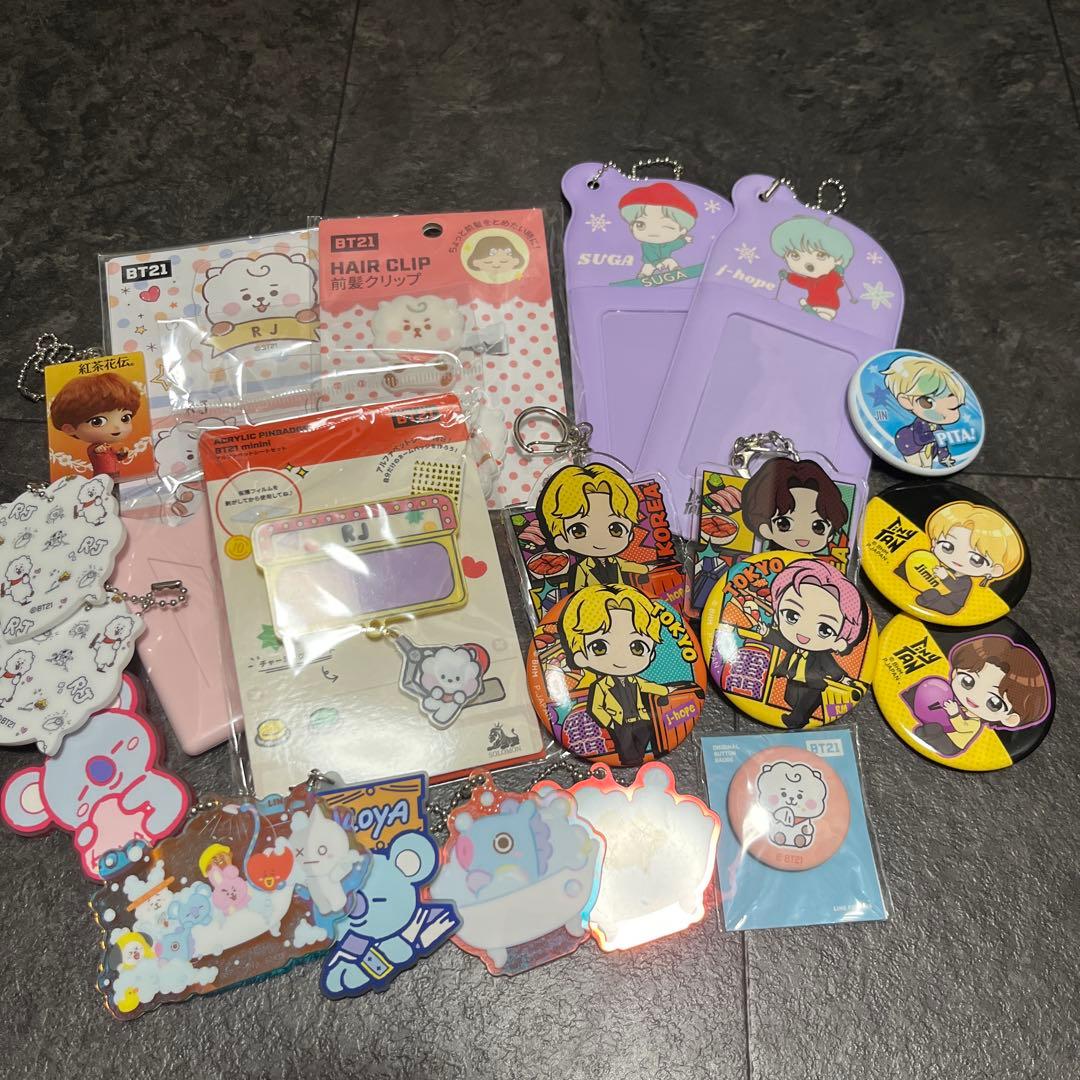 BTS グッズまとめ売り - メルカリ