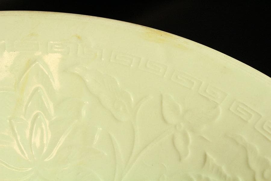 中国美術 白磁 蓮花魚紋 大碗(K-A403)