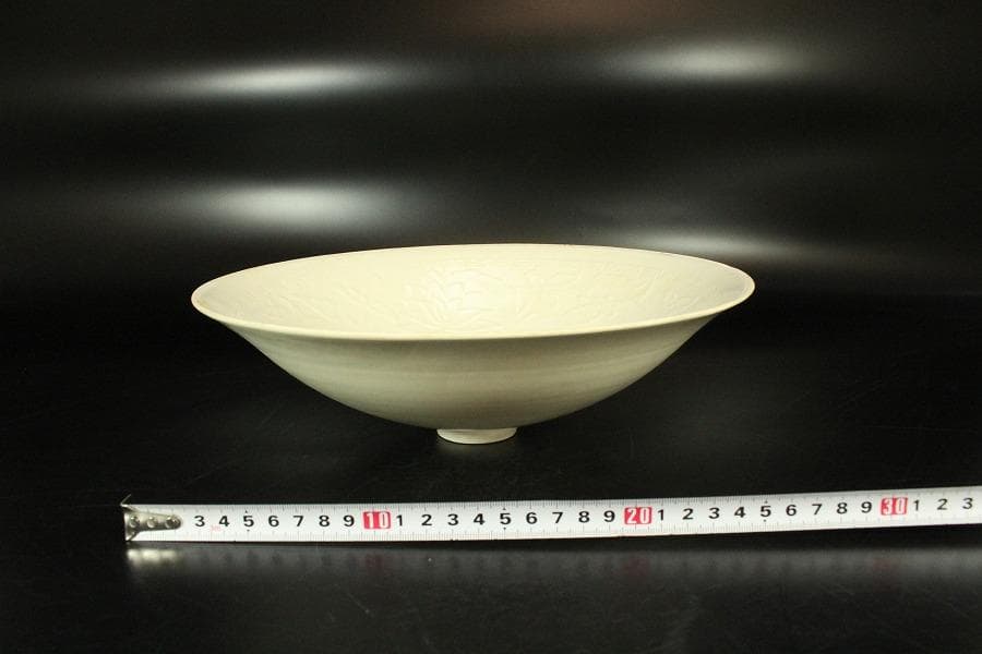 中国美術 白磁 蓮花魚紋 大碗(K-A403)