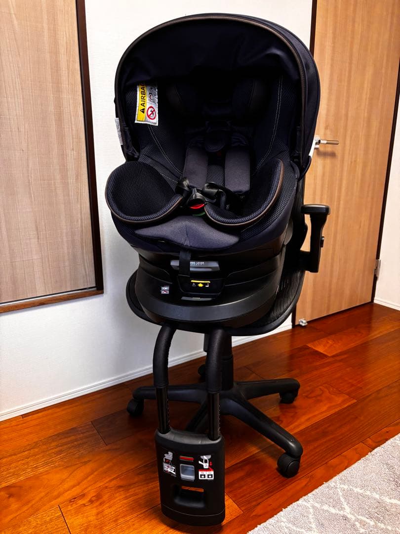 カーメイト　エールベベ　クルット4iグランス　チャイルドシート