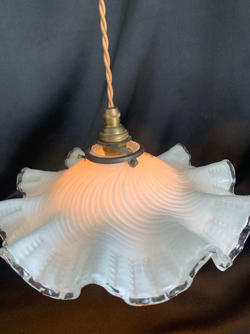 フランス製 MOUTH-BLOWN GLASS VIANNE ガラスシェード照明