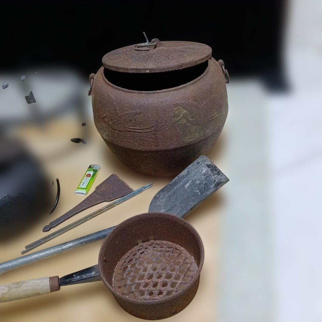 釜師【畠春斎】造 鉄製 笹爪虫喰 五徳 共箱 R811104 vol.5 職人さん