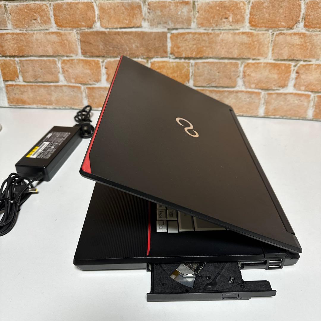 富士通ノート PC i5 メモリ8GB Windows11 オフィス2024年