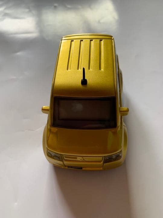 非売品三菱自動車 ek・SPORTゴールド・デジタル時計（プルバックゼンマイ付）