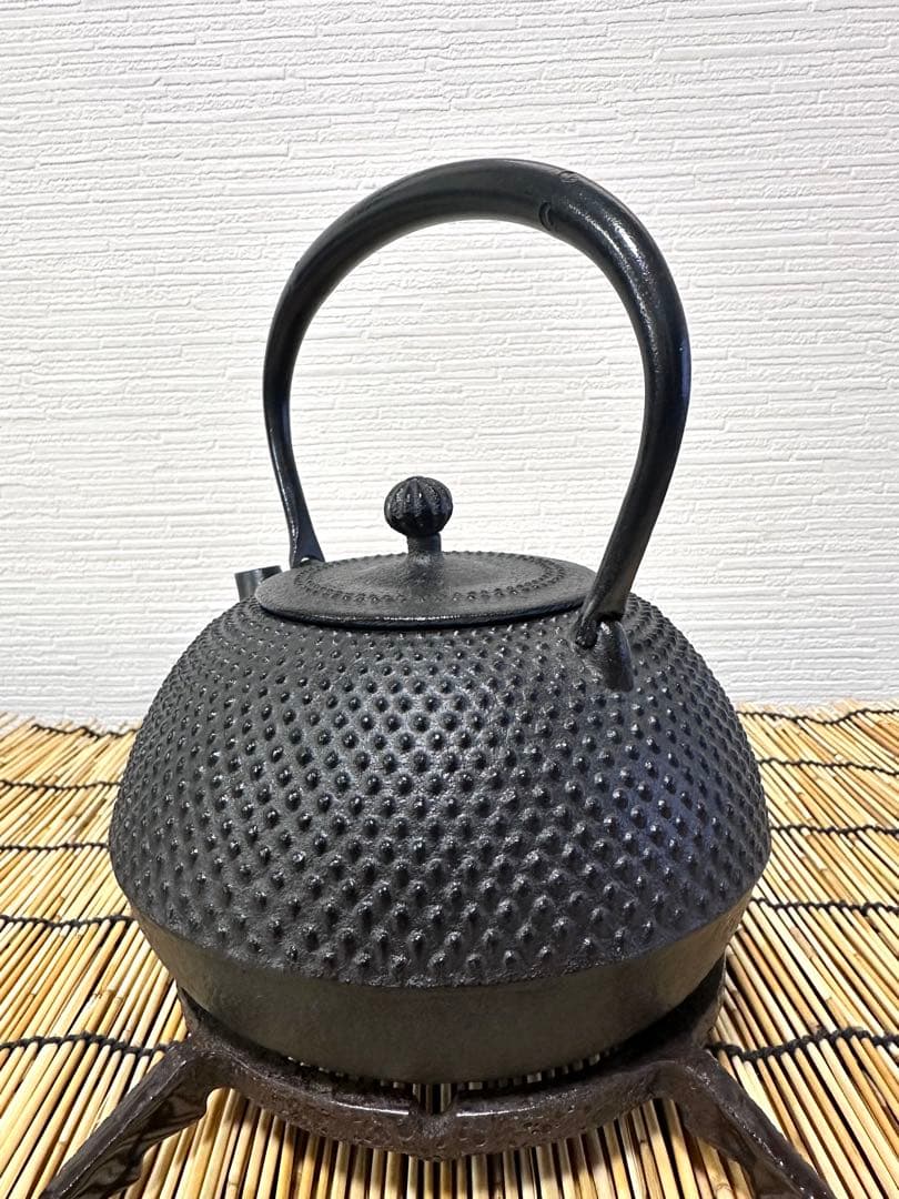 未使用、供箱、栞付 南部盛栄堂販売 12型 平成丸アラレ 南部鉄瓶