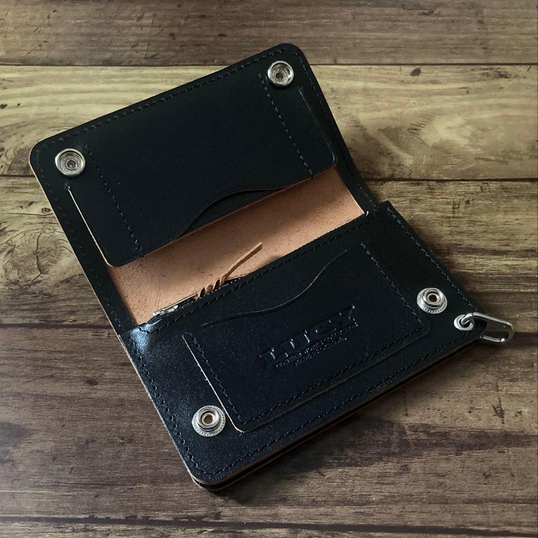 【お札を折らずに収納】カウレザー トラッカーウォレット150（ミドル）2.5層