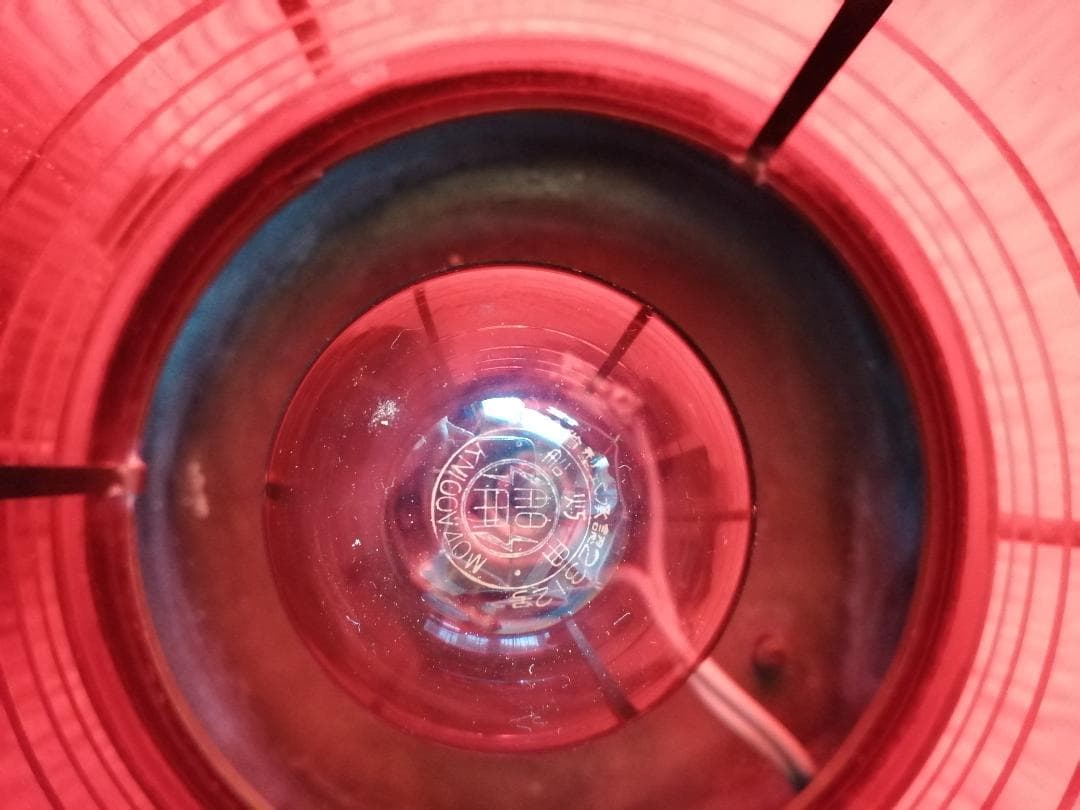 船舶用灯火 赤色点灯 平置き／吊り下げランプとして