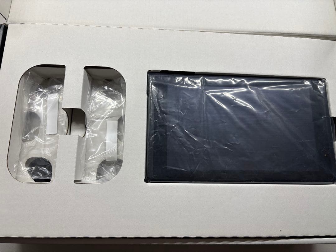 【ジョイコン無し】Nintendo Switch +グリップコントローラーfit