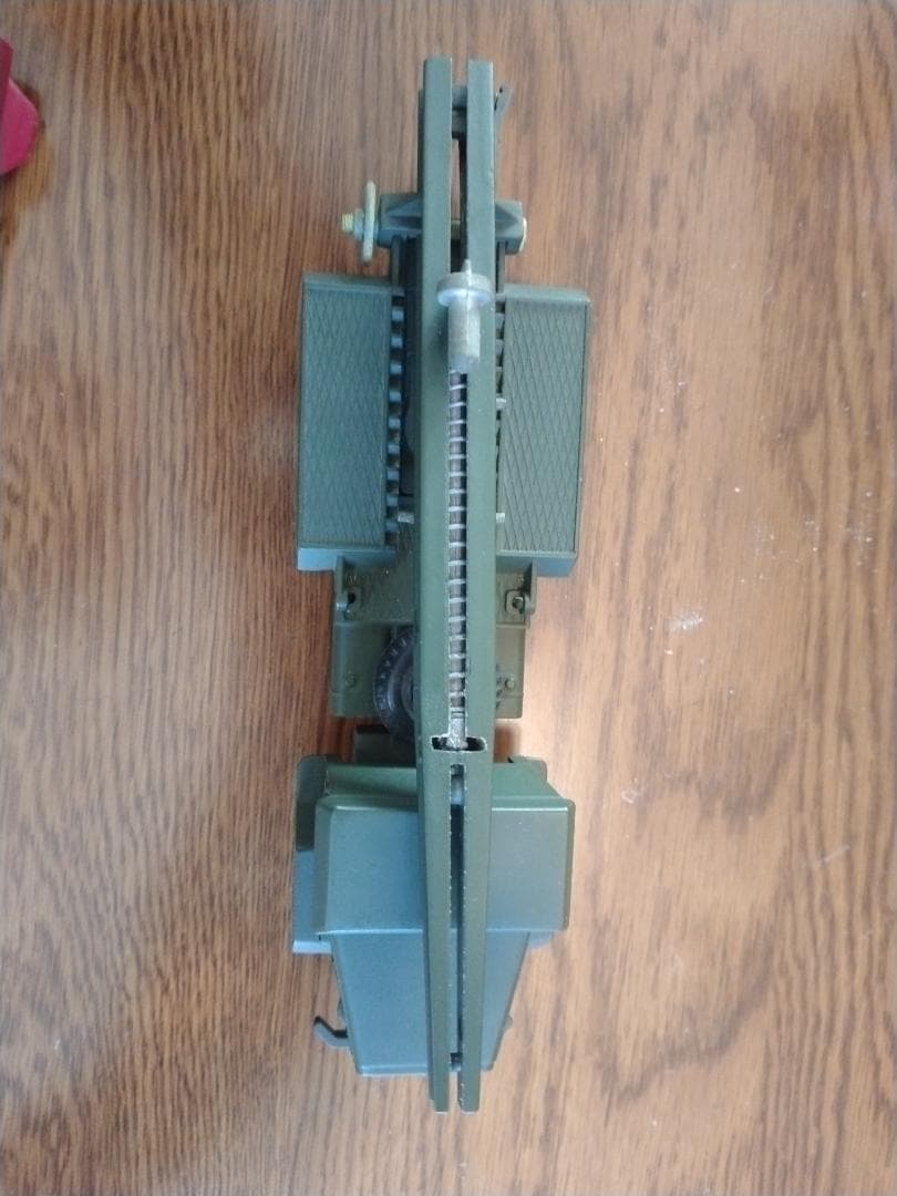 SOLIDOロケットランチャー軍用トラック201