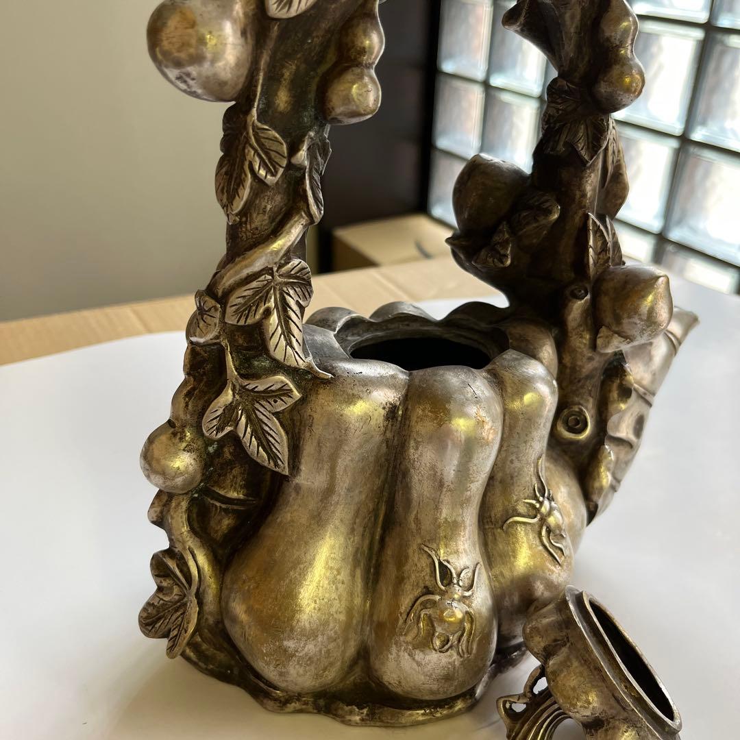 かぼちゃ型金属瓶 装飾付き 扇面草花文 風景草花地紋