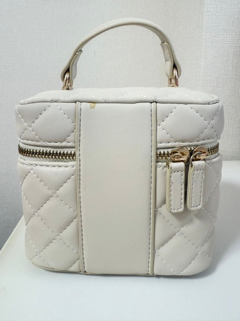 Darichキルティングスクエアミニバッグ バニティ アイボリー