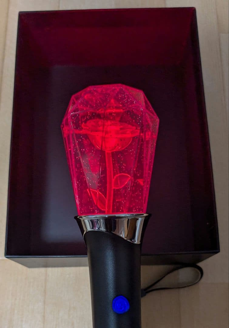 Ado よだか 大進化！割とデカいかも？！キラキラペンライト - メルカリ