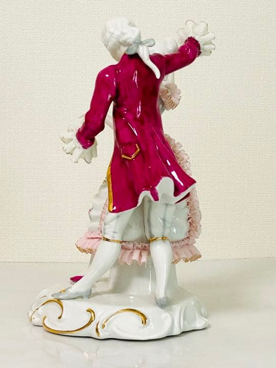 美品 】高さ22.5㎝ 陶製レース人形 舞踏会の男女 フィギュリン