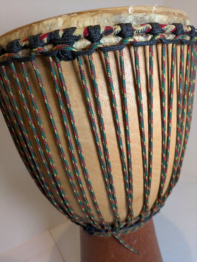 現状渡し ジャンベ 31cm 皮破れ有り ケース付き