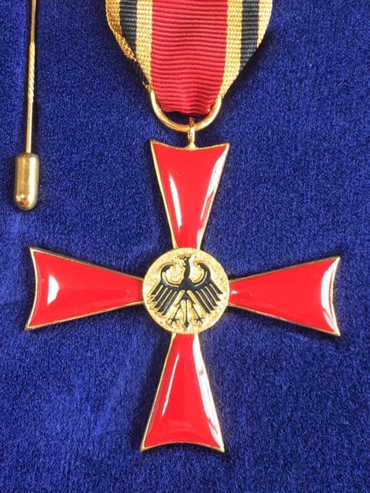 ドイツ連邦功労十字勲章