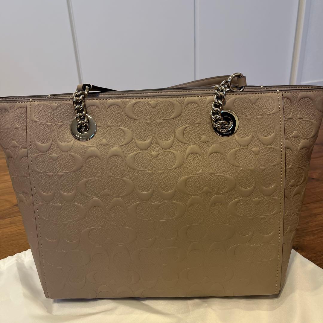 ハワイで購入】新品COACH エンボス加工 ベージュトートバッグ