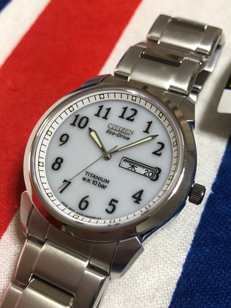 新品！シチズン　エコドライブ　チタン　デイデイト