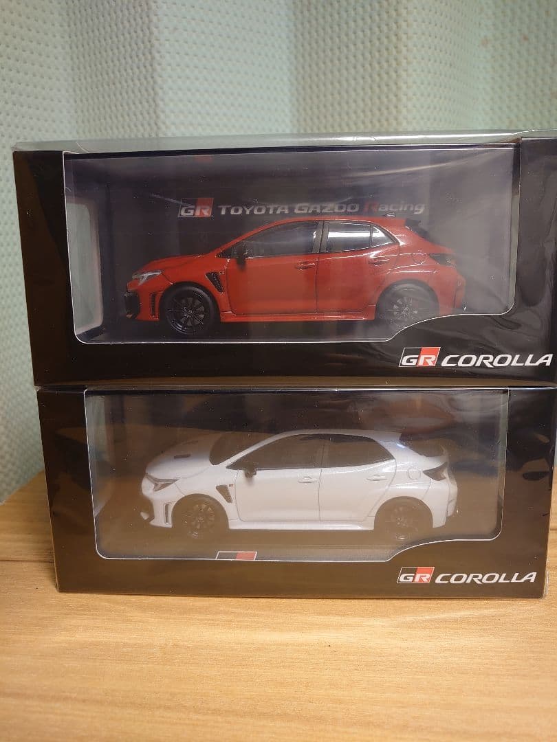 【2台セット】GRカローラ　エモーショナルレッド／プラチナホワイト