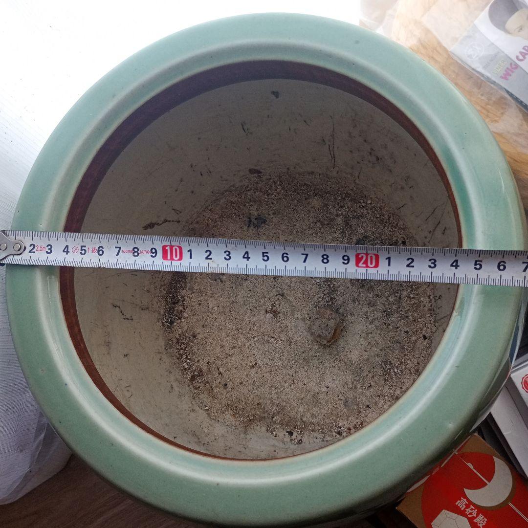 骨董　火鉢　陶器　睡蓮鉢　五徳付き