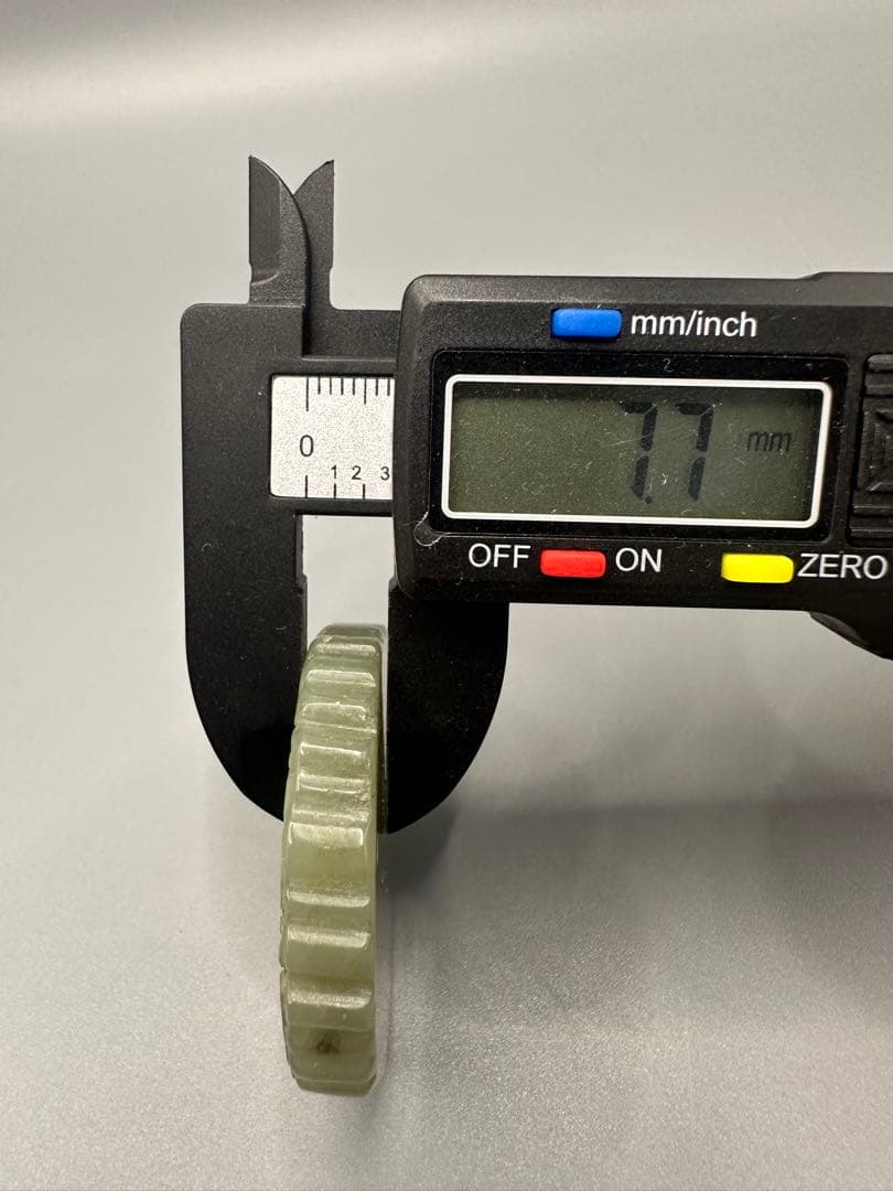 中国美術 ループタイ和田玉 古砡 根付 天然素材 置物骨董 笑顔の仏像 形