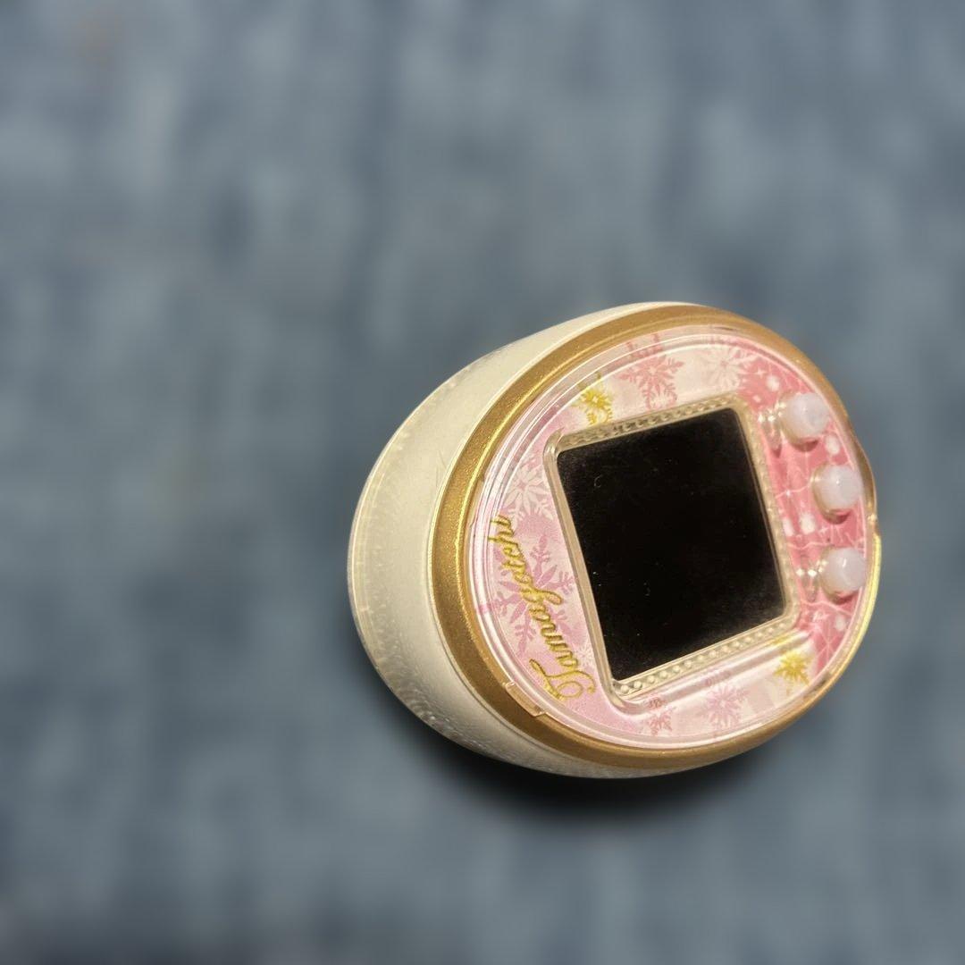 たまごっち TAMAGOTCHI 4U ホワイト 白　ピンクスノー