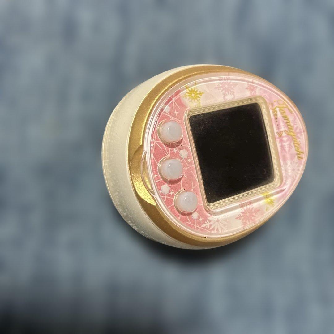 たまごっち TAMAGOTCHI 4U ホワイト 白　ピンクスノー