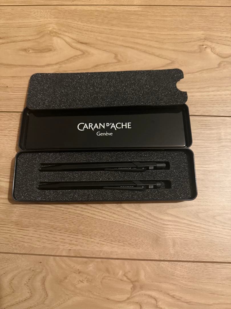 CARAN D´ACHE ブラック ボールペンシャーペンセット