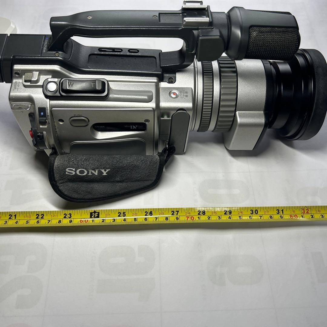 SONY ビデオカメラ レコーダーDCR-VX2000 稼働品