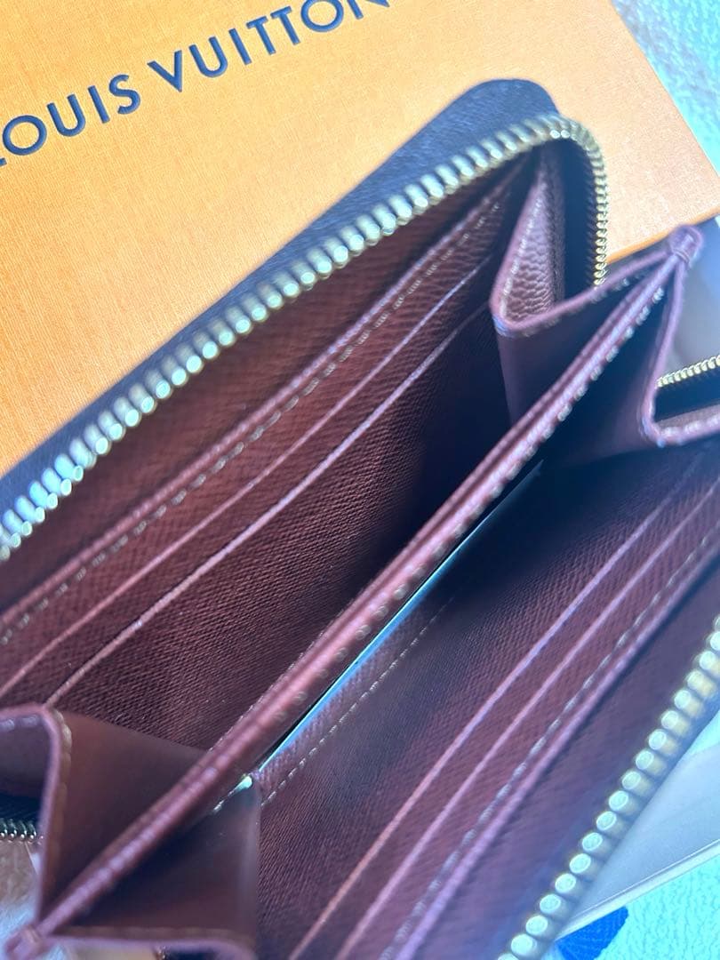 Louis Vuitton ジッピー・パース